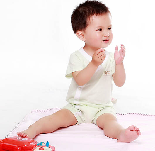 貝茜蒂純色連體舒適型爬爬服