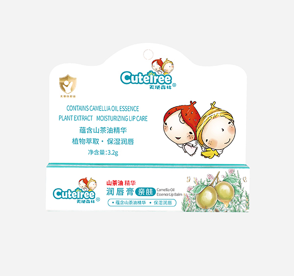 天使森林山茶油精華潤(rùn)唇膏2